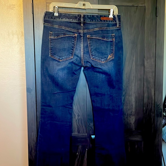 Express barely boot jeans - Picture 2 of 3